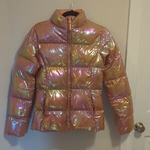 Iridescent Pink Puffer Jacket with High Collar and Quilted Design